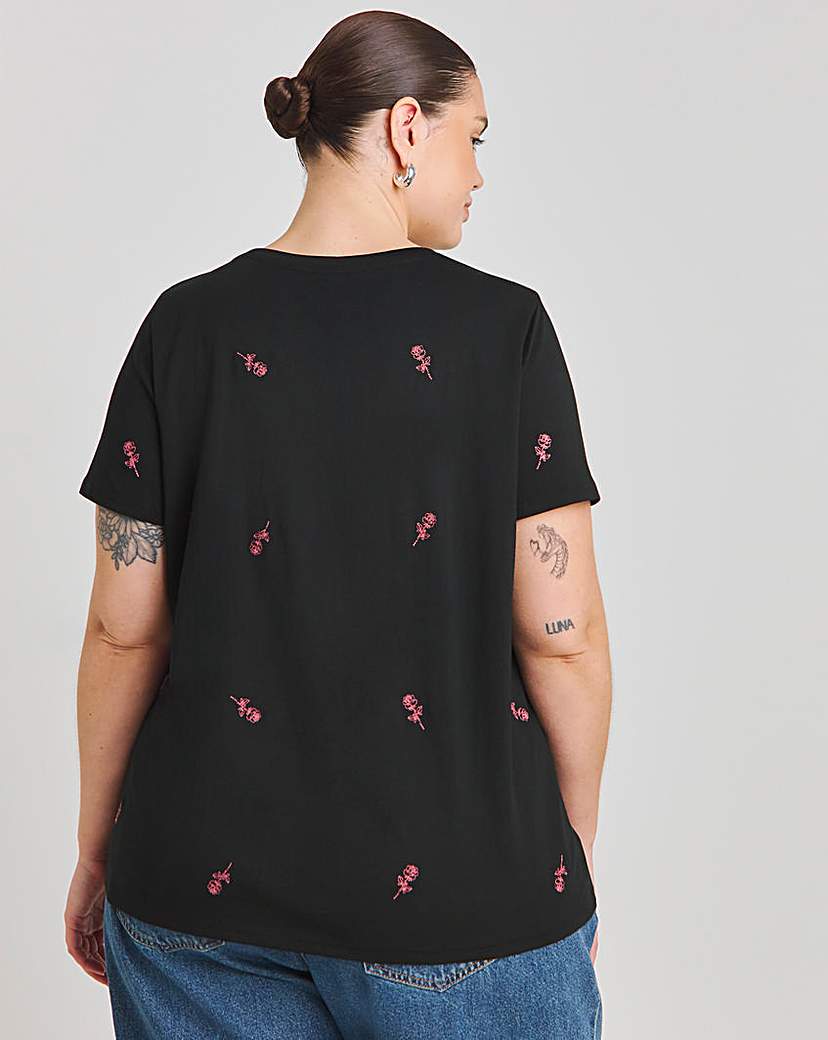 Roses Embroidered Tee