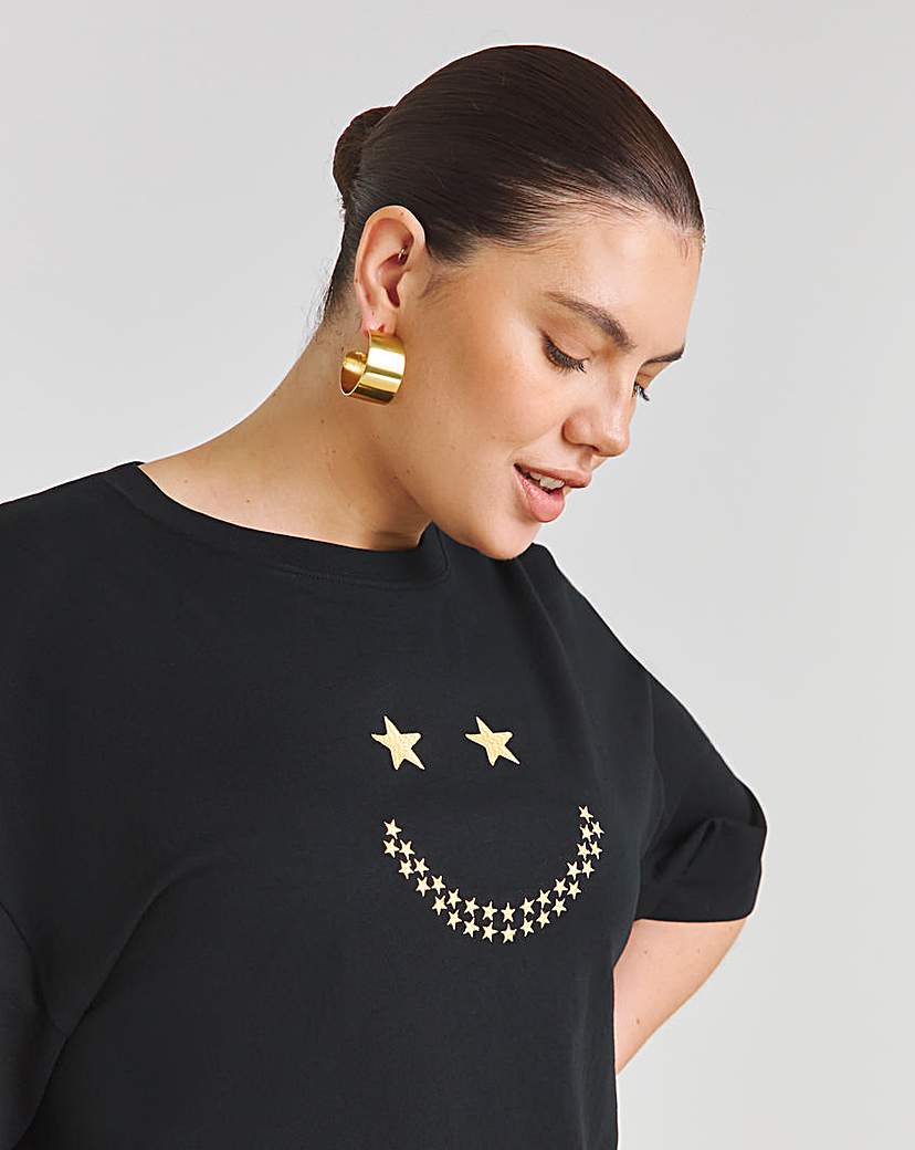 Embroidered Smiley Star Tee