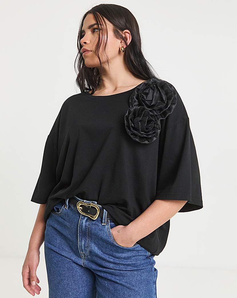 Rosette T-Shirt