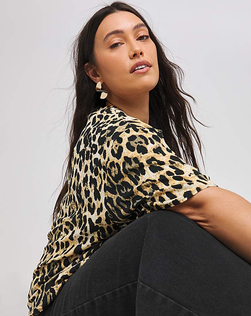 Leopard Crew Neck T-Shirt