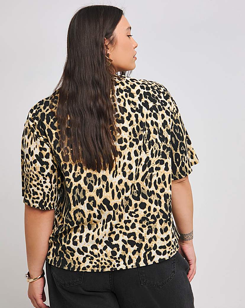 Leopard Crew Neck T-Shirt