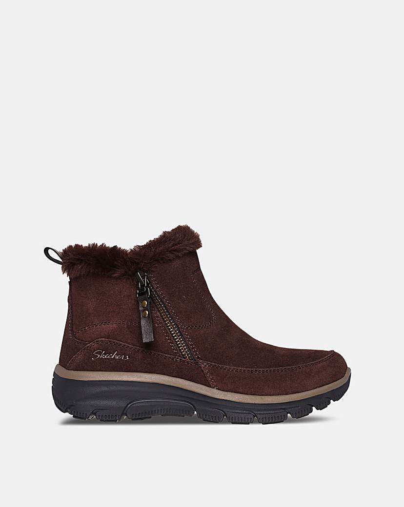 Skechers Easy Going Boots D Fit