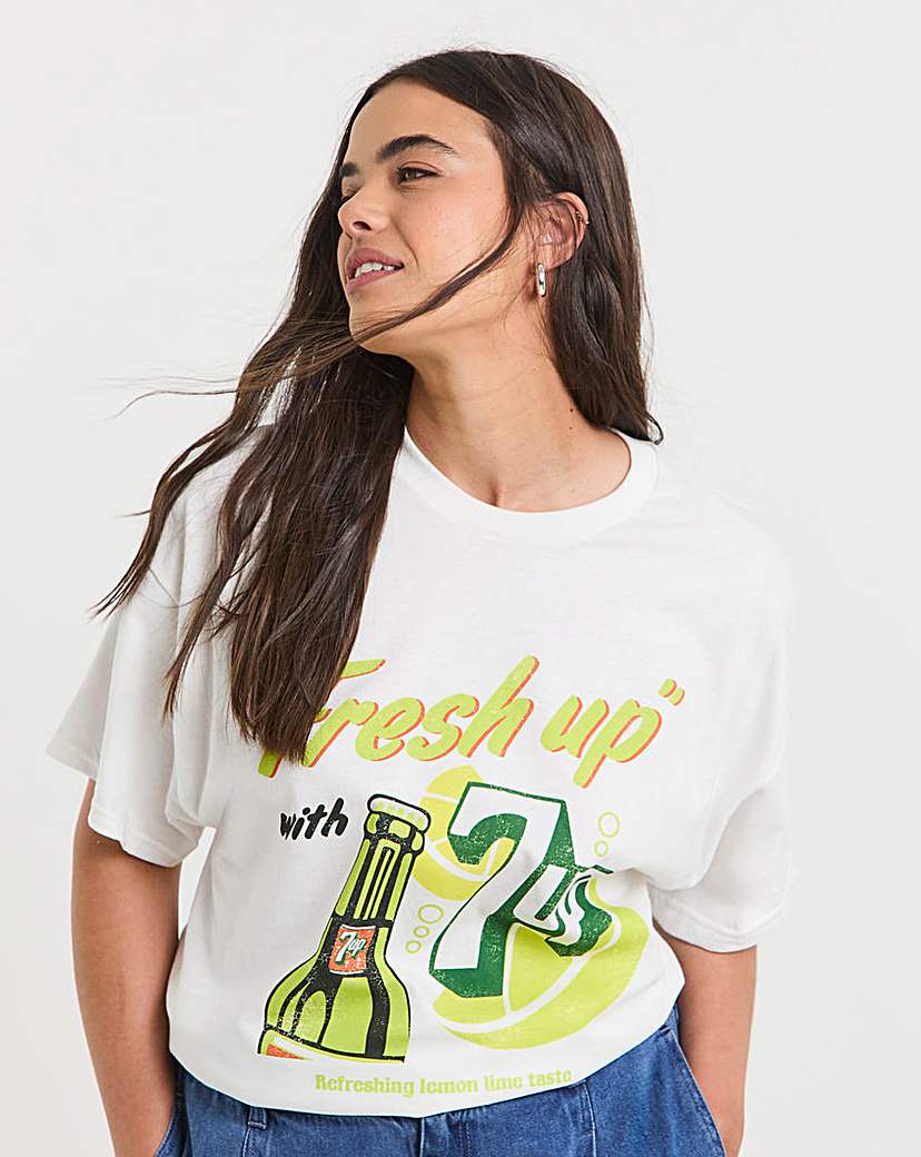 New In - 7UP License T-Shirt
