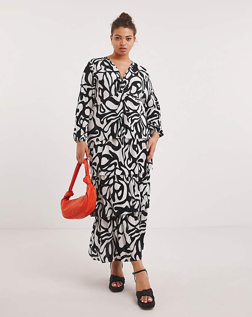 Tiered Plisse Maxi Dress