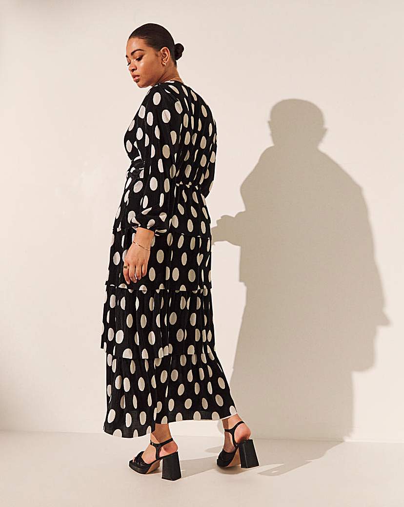 Tiered Plisse Maxi Dress