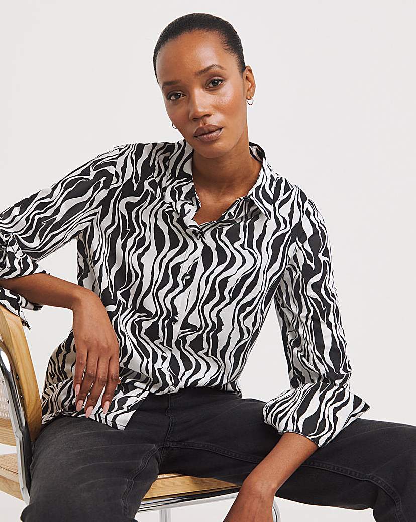 Dipped Back Viscose Shirt