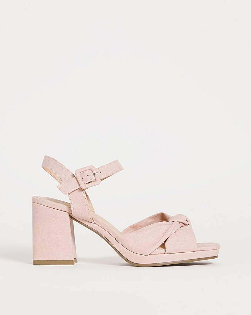 Knotted Vamp Platform Sandal E Fit