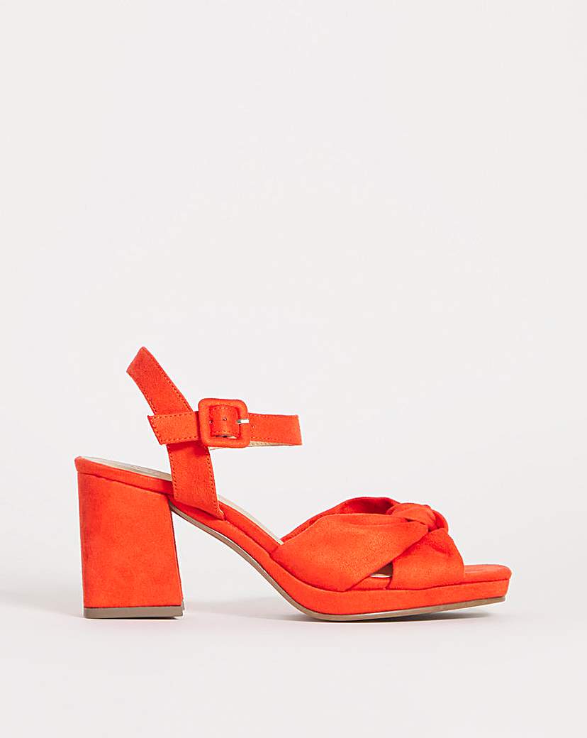 Knotted Vamp Platform Sandal EEE Fit