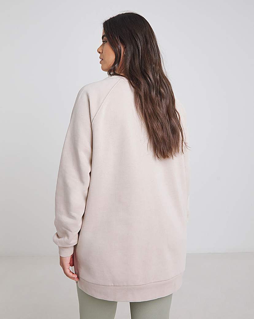 Raglan Sleeve Sweatshirt