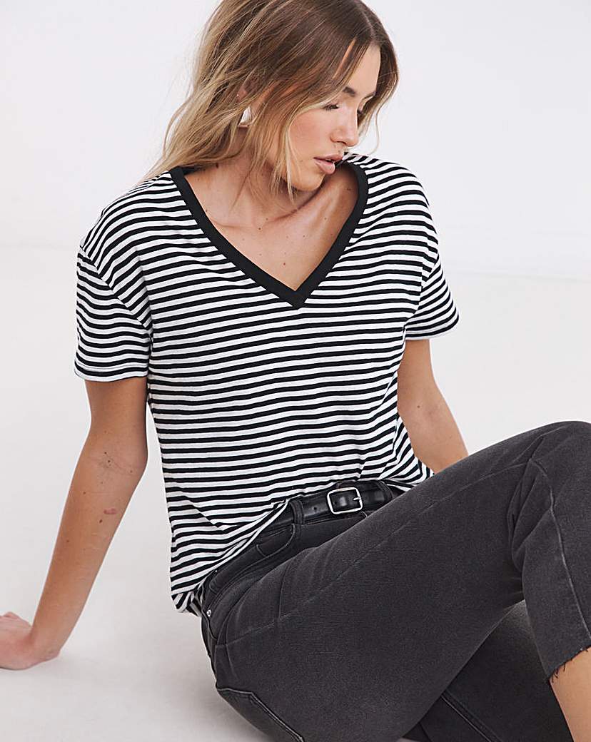 Slub V Neck T-Shirt