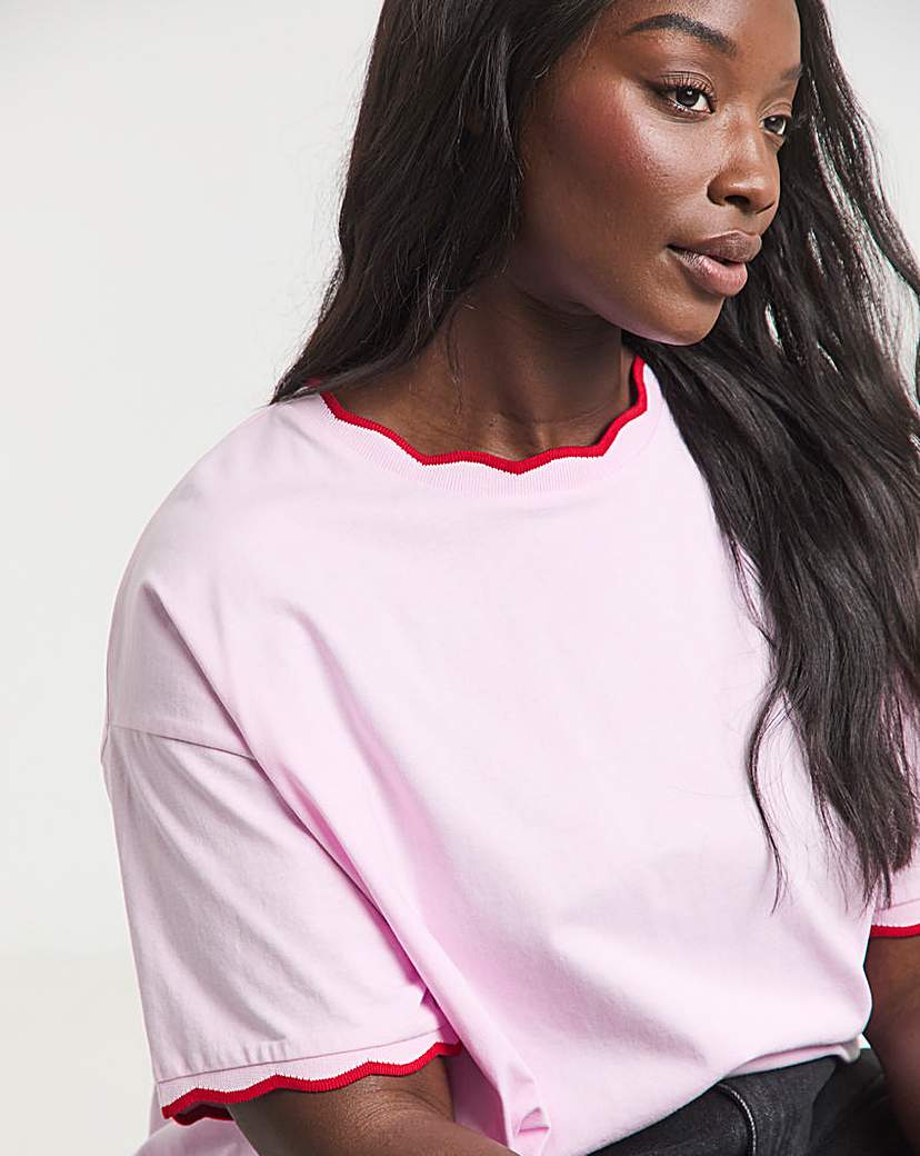 Scallop Edge T-Shirt