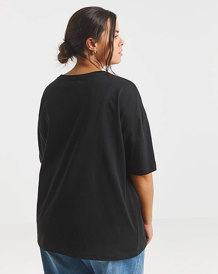 Broderie Pocket T-Shirt