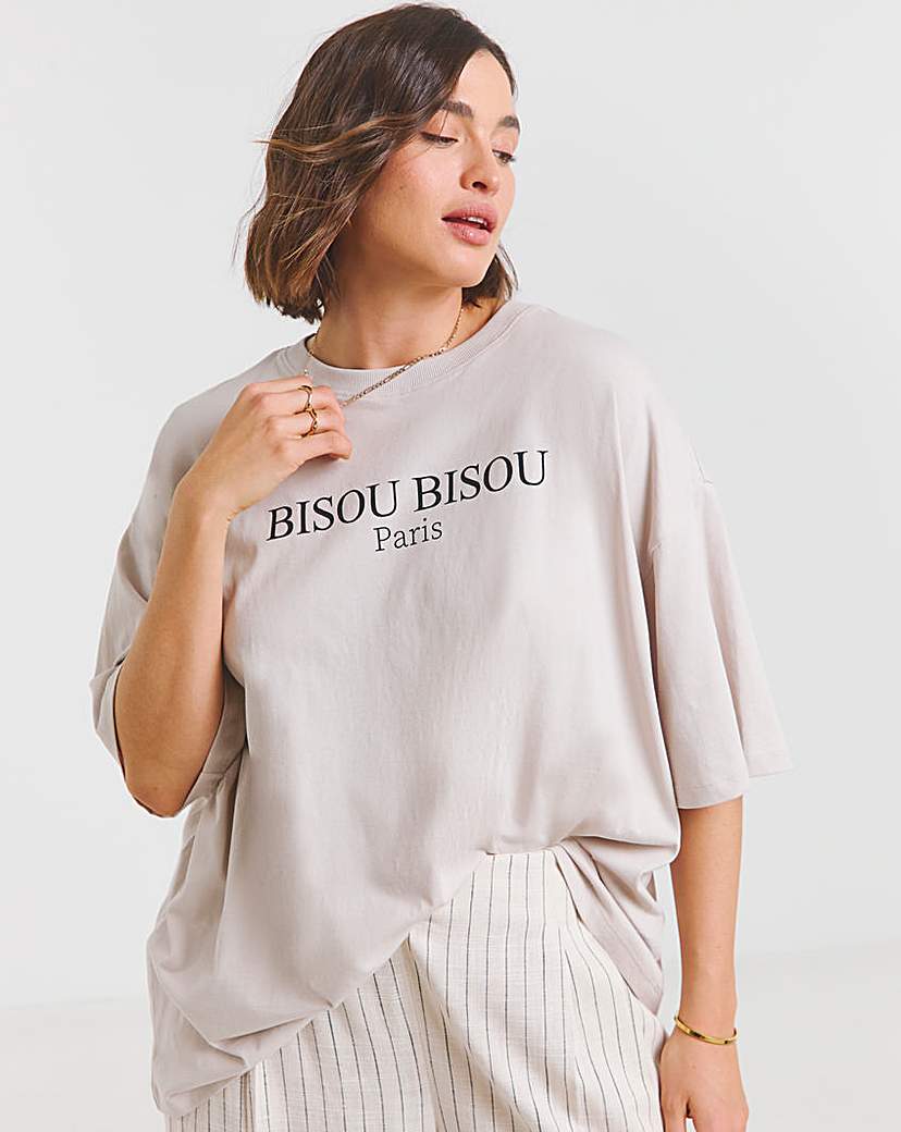 New In - Bisous Graphic Oversized T-Shirt