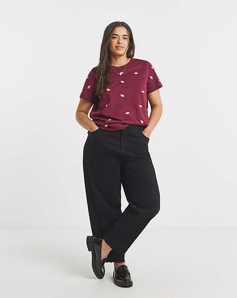 Lips Embroidered T-Shirt