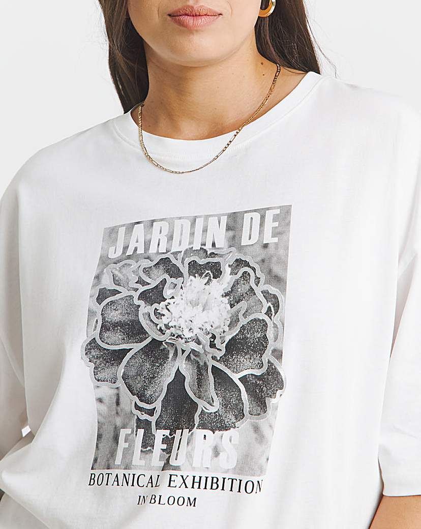 Jardin Graphic T-Shirt