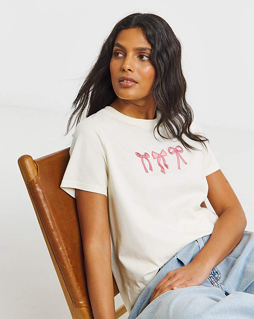 New In - Embroidered Bow T-Shirt