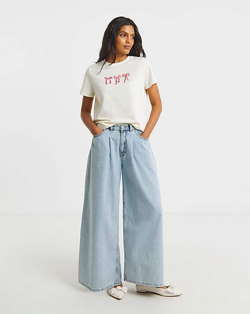 Embroidered Bow T-Shirt
