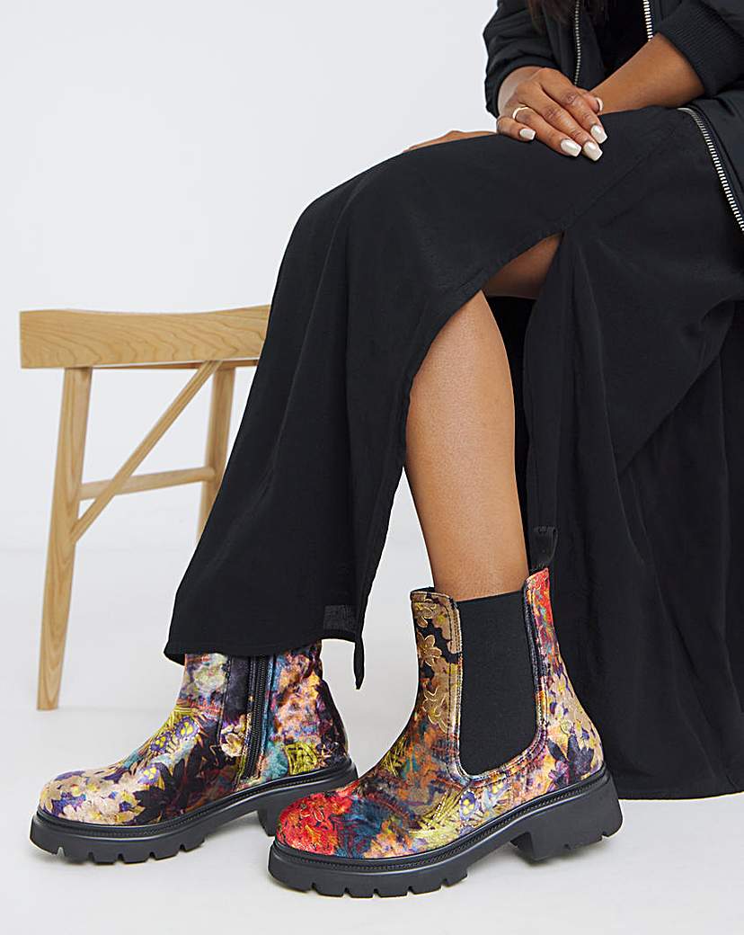 New In - Heavenly Feet Zeta Chelsea Boot Wide Fit