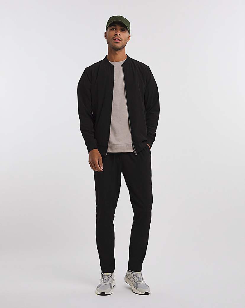 Smart Woven Tapered Joggers