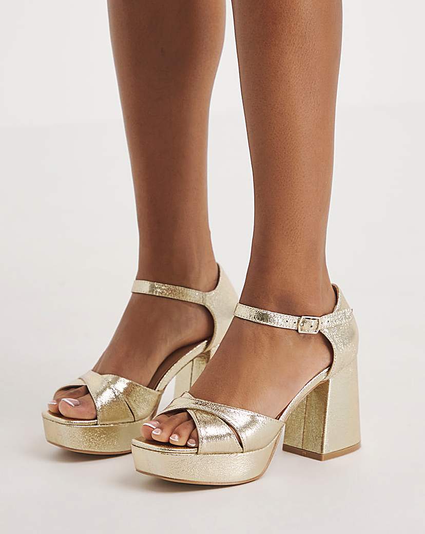 Mia ellen sale platform sandal silver