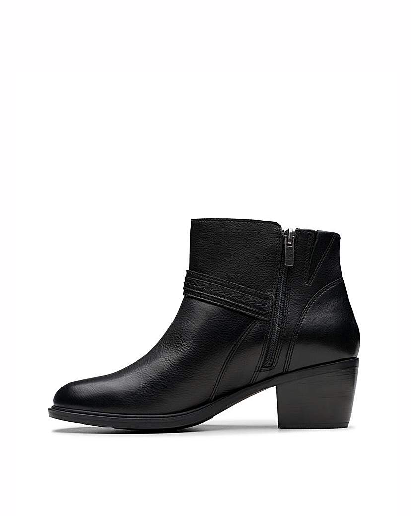 Clarks Neva Buckle Leather Boot D Fit