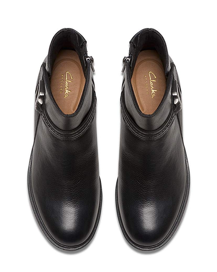 Clarks Neva Buckle Leather Boot D Fit