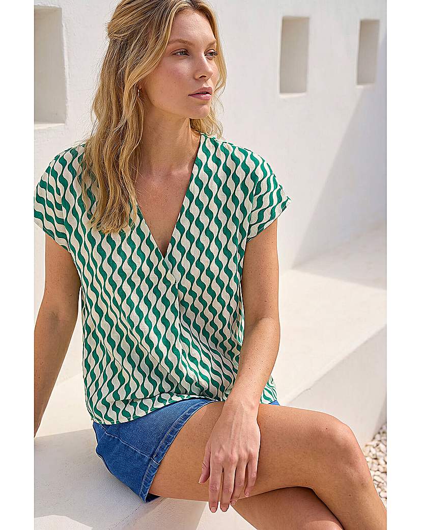 Roman Women's Green Wave Stripe Print V-Neck Top In Size 18 - Image 4