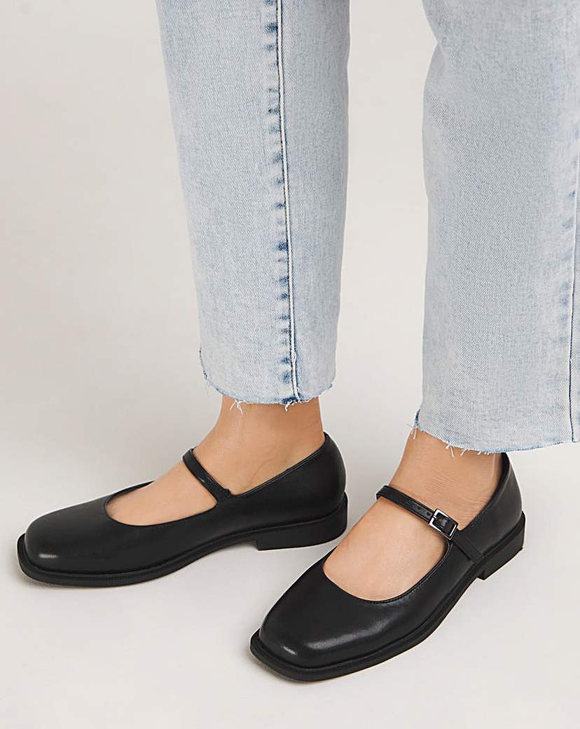 Mary Jane Shoes Wide Fit