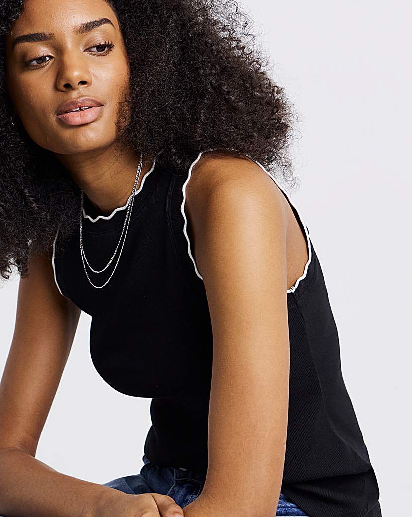 Scallop Edge Tank