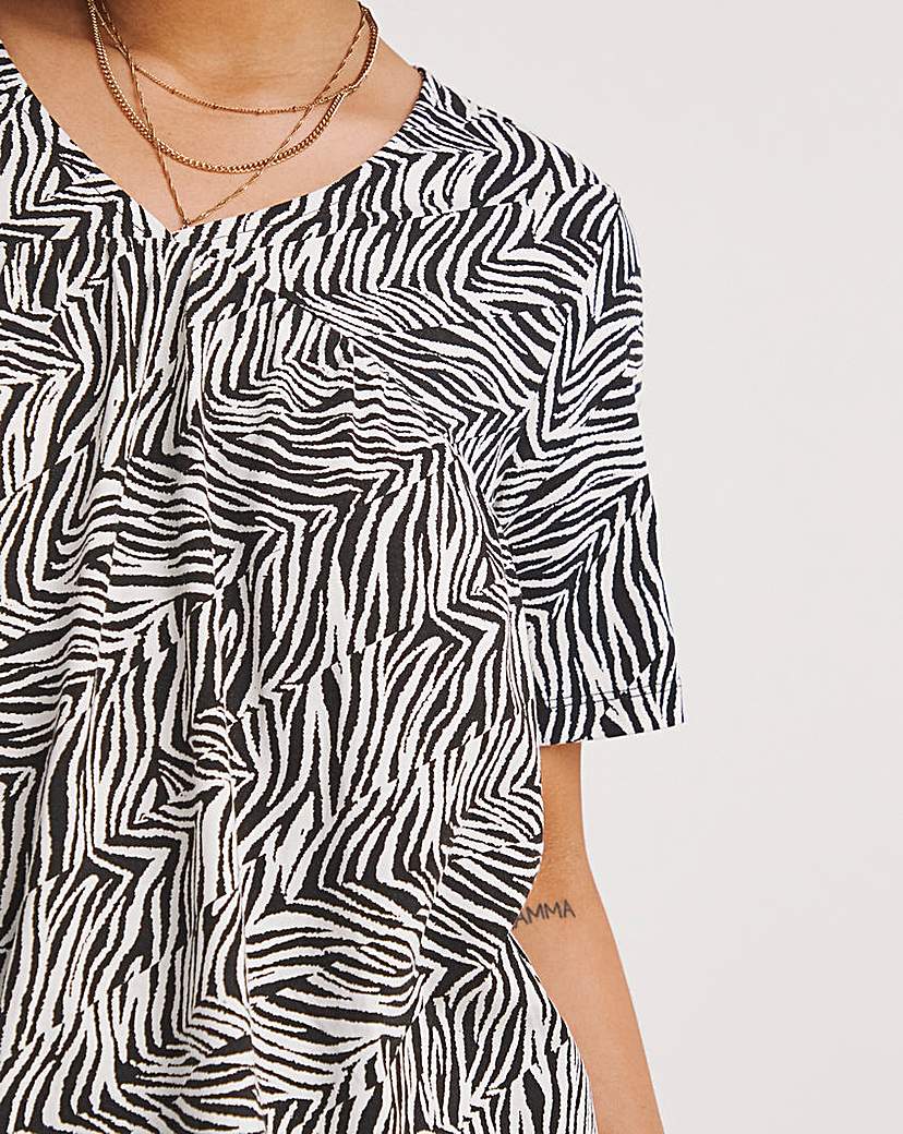 Zebra V Neck Floaty Tee