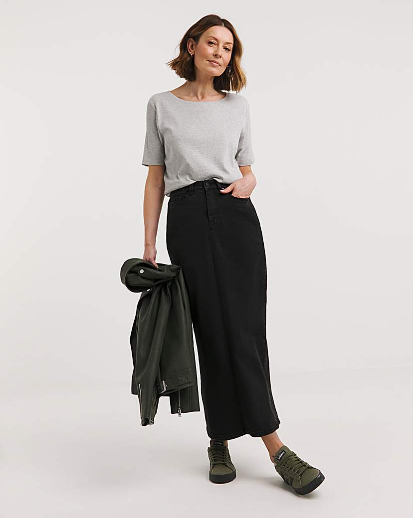 24/7 Black Maxi Skirt