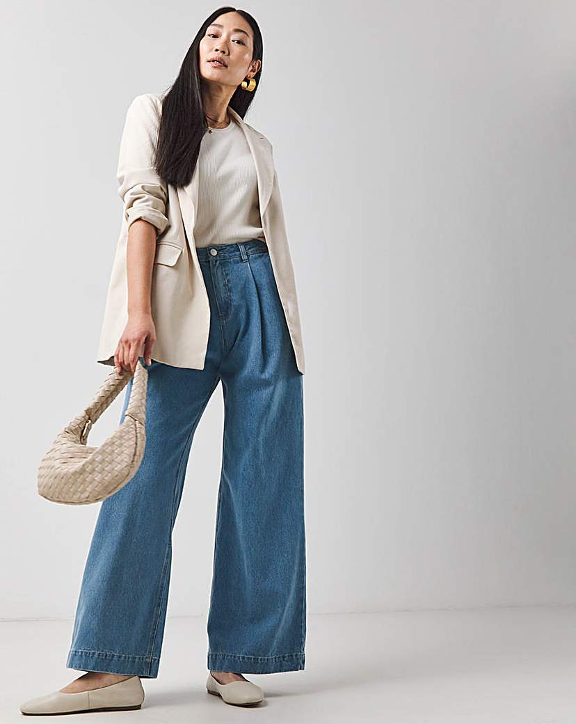 Pleat Front Wide Leg Jean