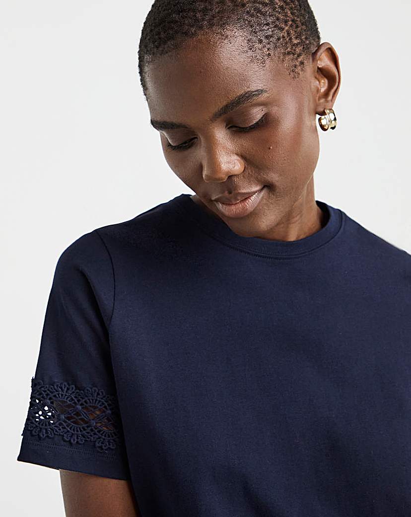 Crew Neck Lace Insert T-shirt