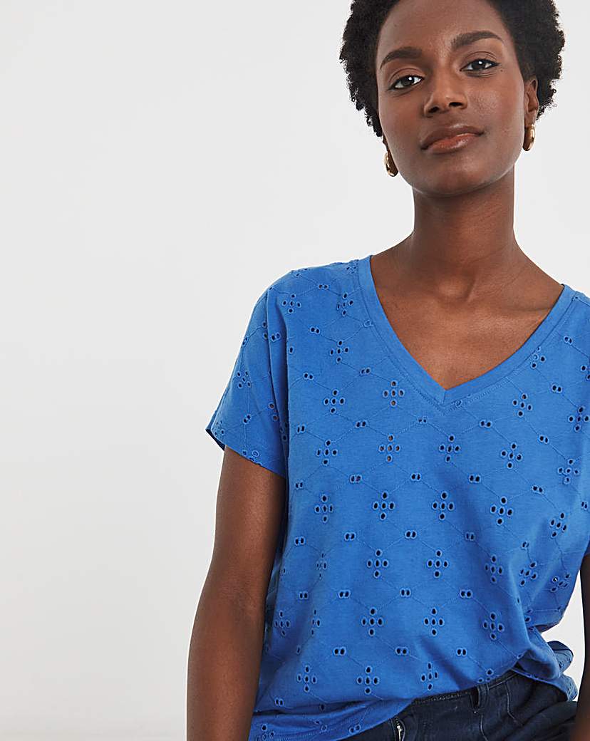V Neck Broderie Short Sleeve T-Shirt