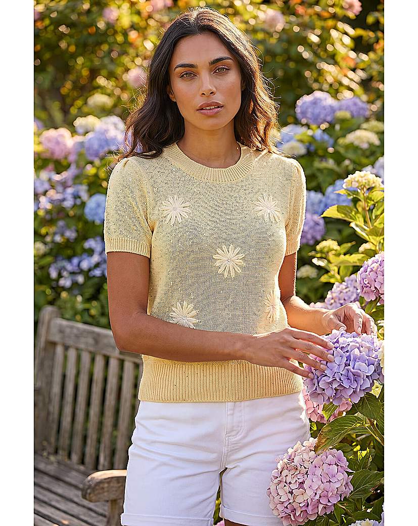 Roman Originals Women's Lemon Roman Daisy Sparkly Embroidered Knit Top Size 10