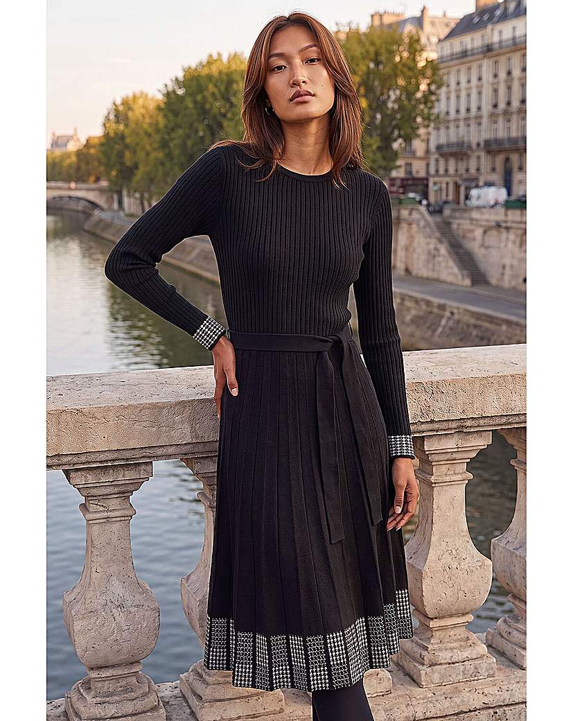 Roman Stretch Knit Border Print Dress