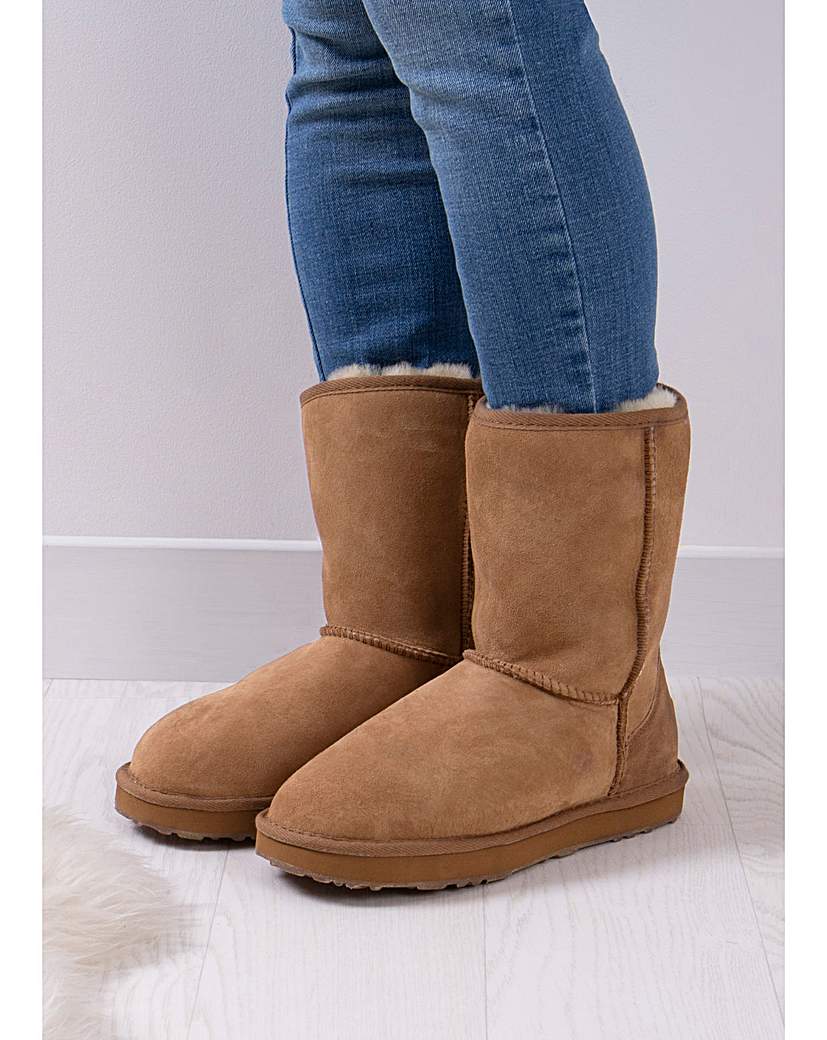 Just Sheepskin Ladies Short Classic Boot