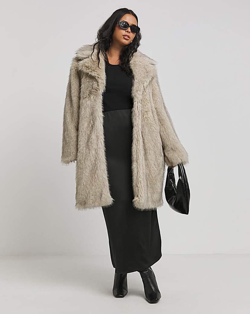 Natural Collar Revere Faux Fur Coat