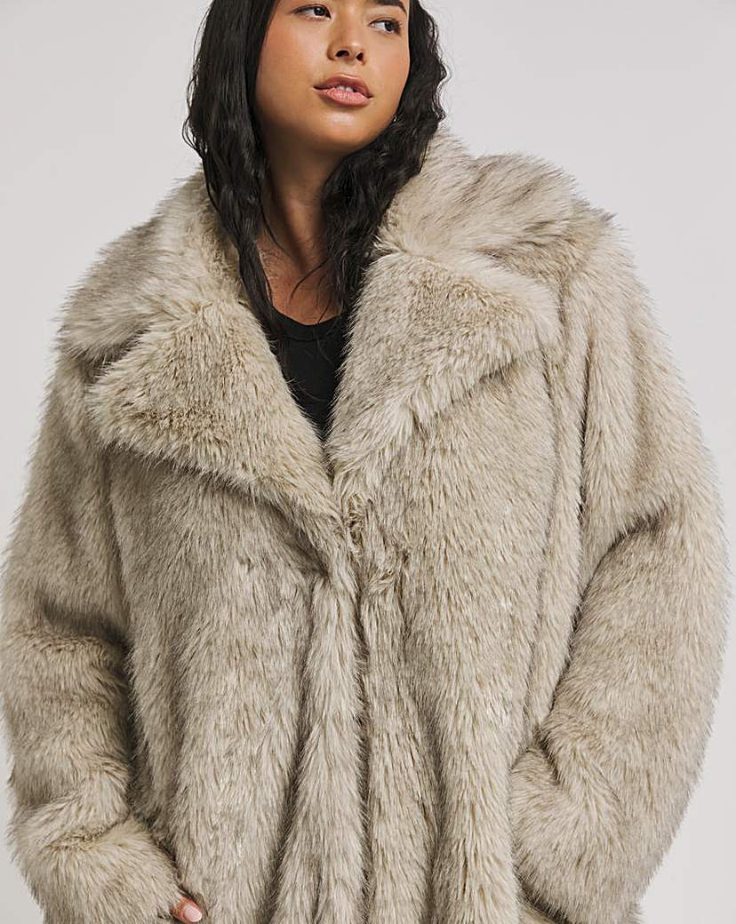 Natural Collar Revere Faux Fur Coat