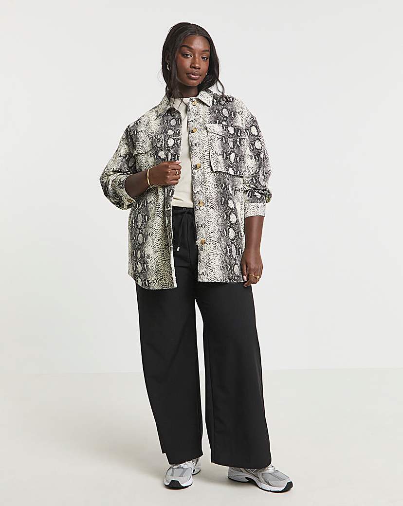 New In - SBE Black Snake Print Utility Shacket