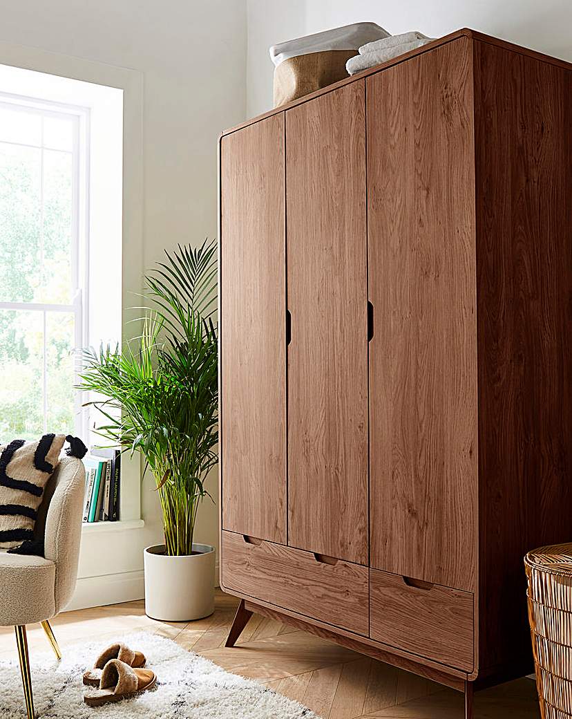 G&O Oslo 3 Door 2 Drawer Wardrobe - Walnut