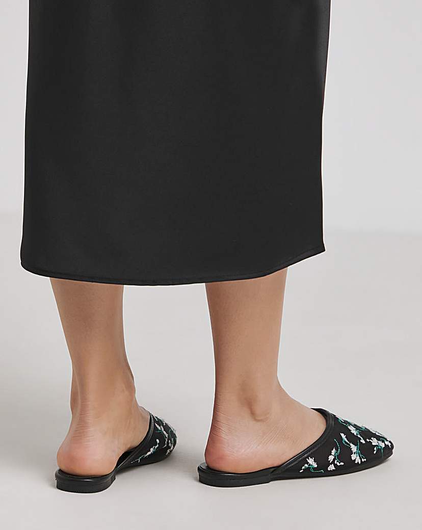 Embroidered Detail Mule Wide