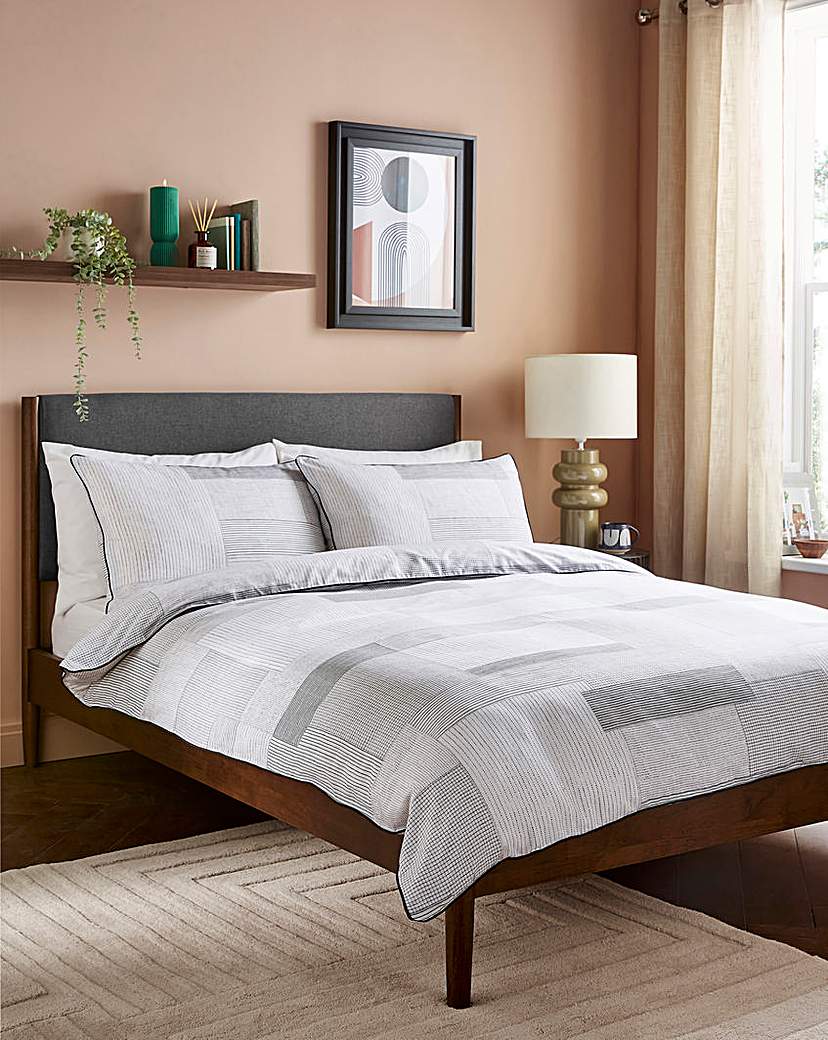 Gray & Osbourn No.132 Wooden Bedframe