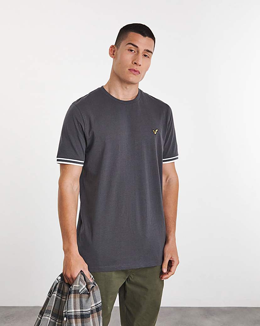 Voi Contrast Sleeve Cuff T-Shirt Long