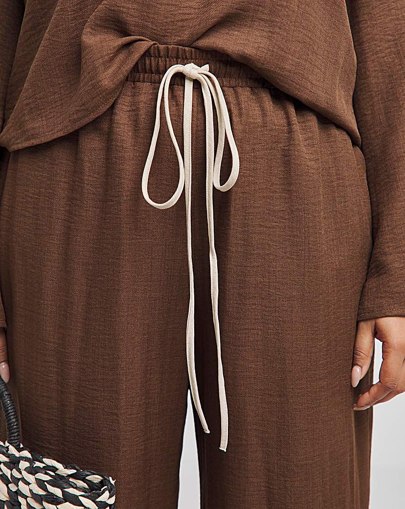 Relaxed Wide Leg Trousers