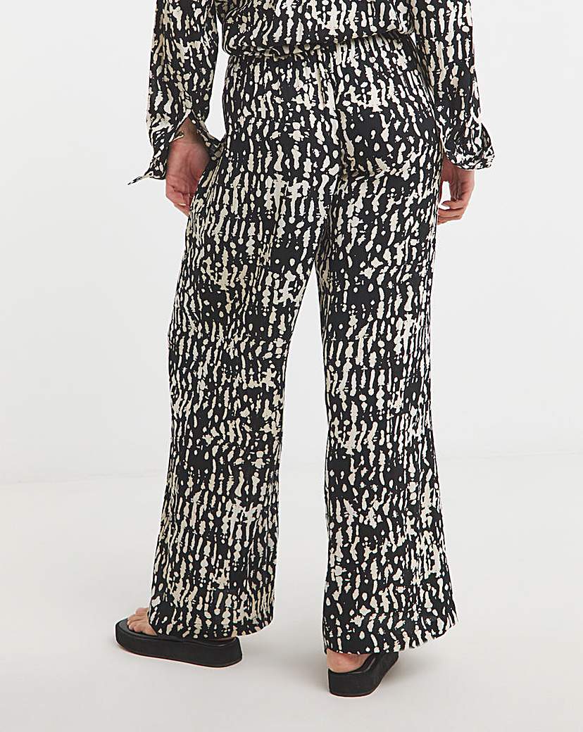 Crinkle Wide Leg Trousers