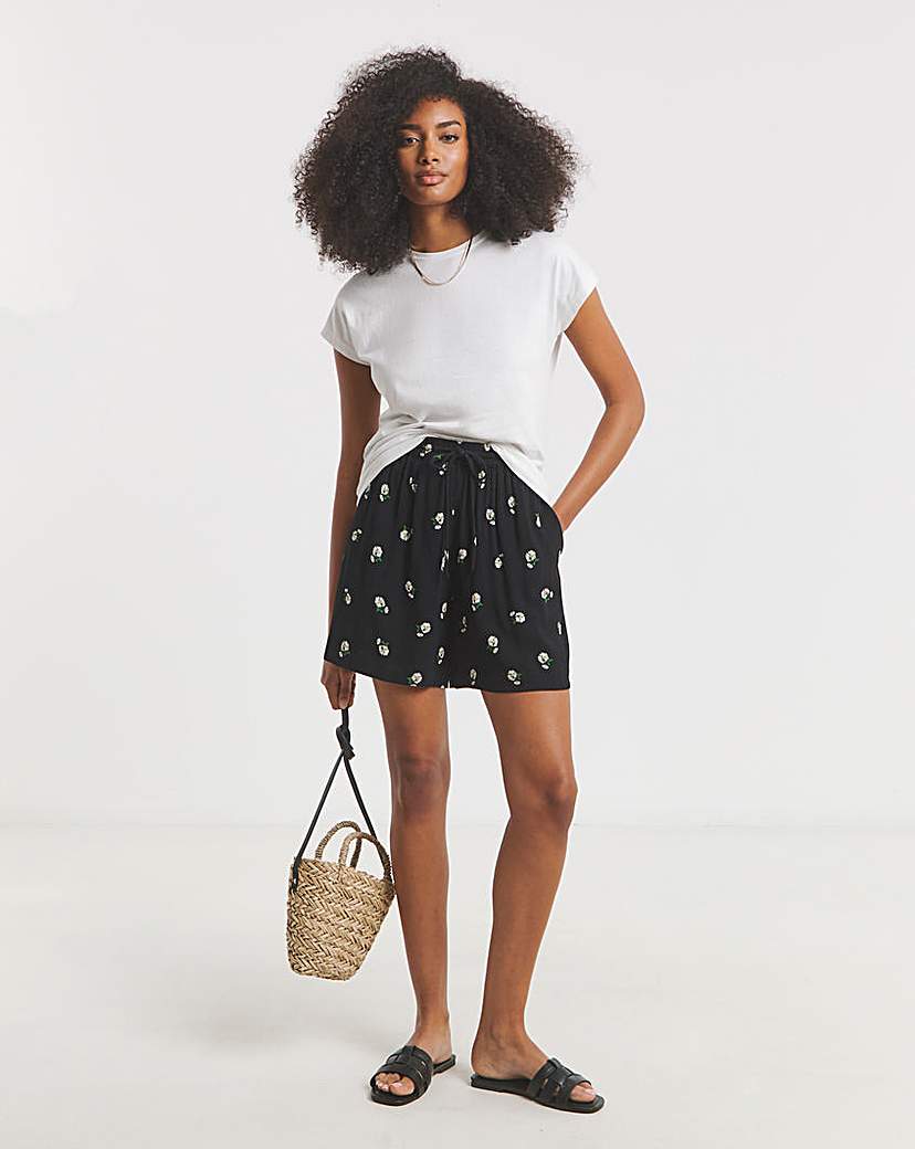 Tie Waist Crinkle Shorts