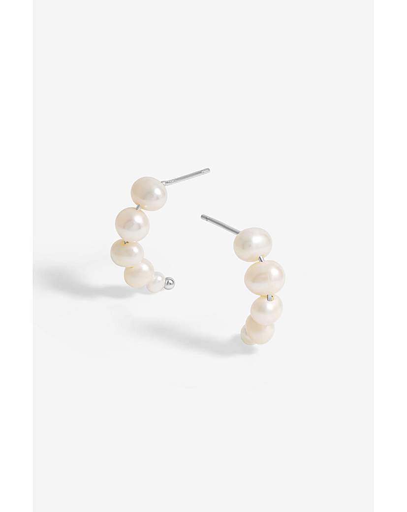 New In - Simply Silver Graduated Pearl Hoops