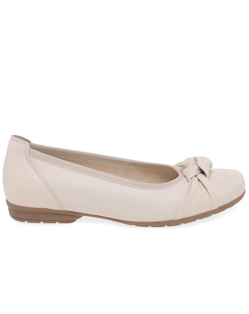 Gabor Ashlene Wider Fit Casual Shoes - Ivory Leather