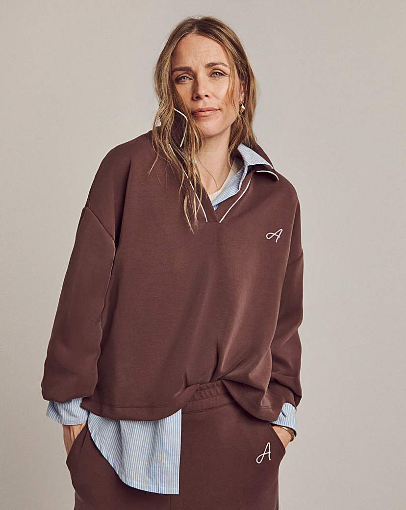 Anthology Logo Collared Sweatshirt